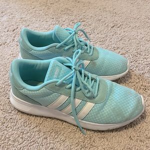 Adidas women’s tennis shoes